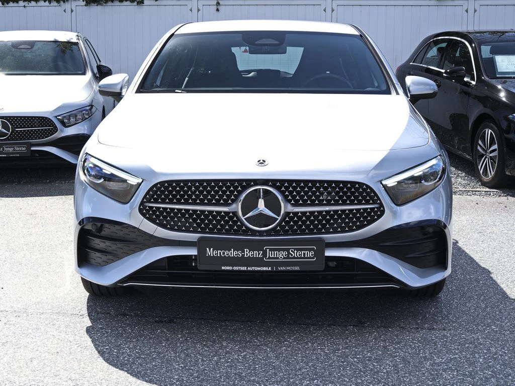 Mercedes-Benz-A-Klasse 250 e-image-3