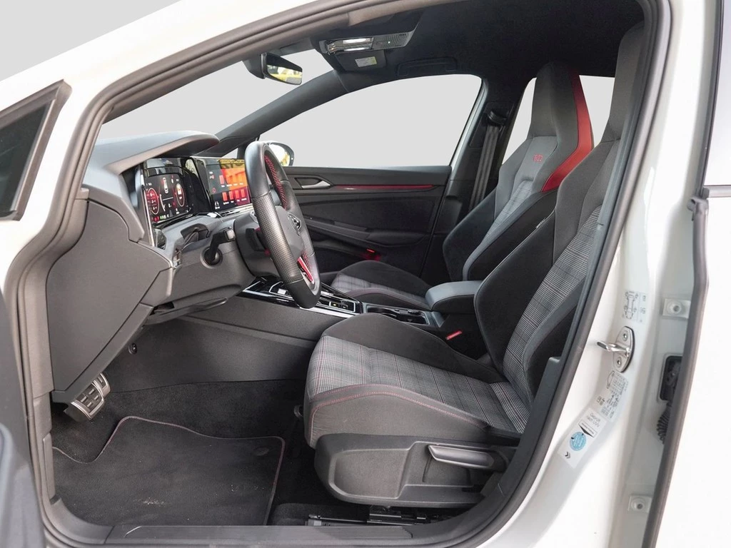 Volkswagen Golf VIII GTI 2,0 TSI DSG,ALU 19",LED,Kamera,AHK ACC,DCC,Lenkrad-/Sitzheizung,Apple Car Pla