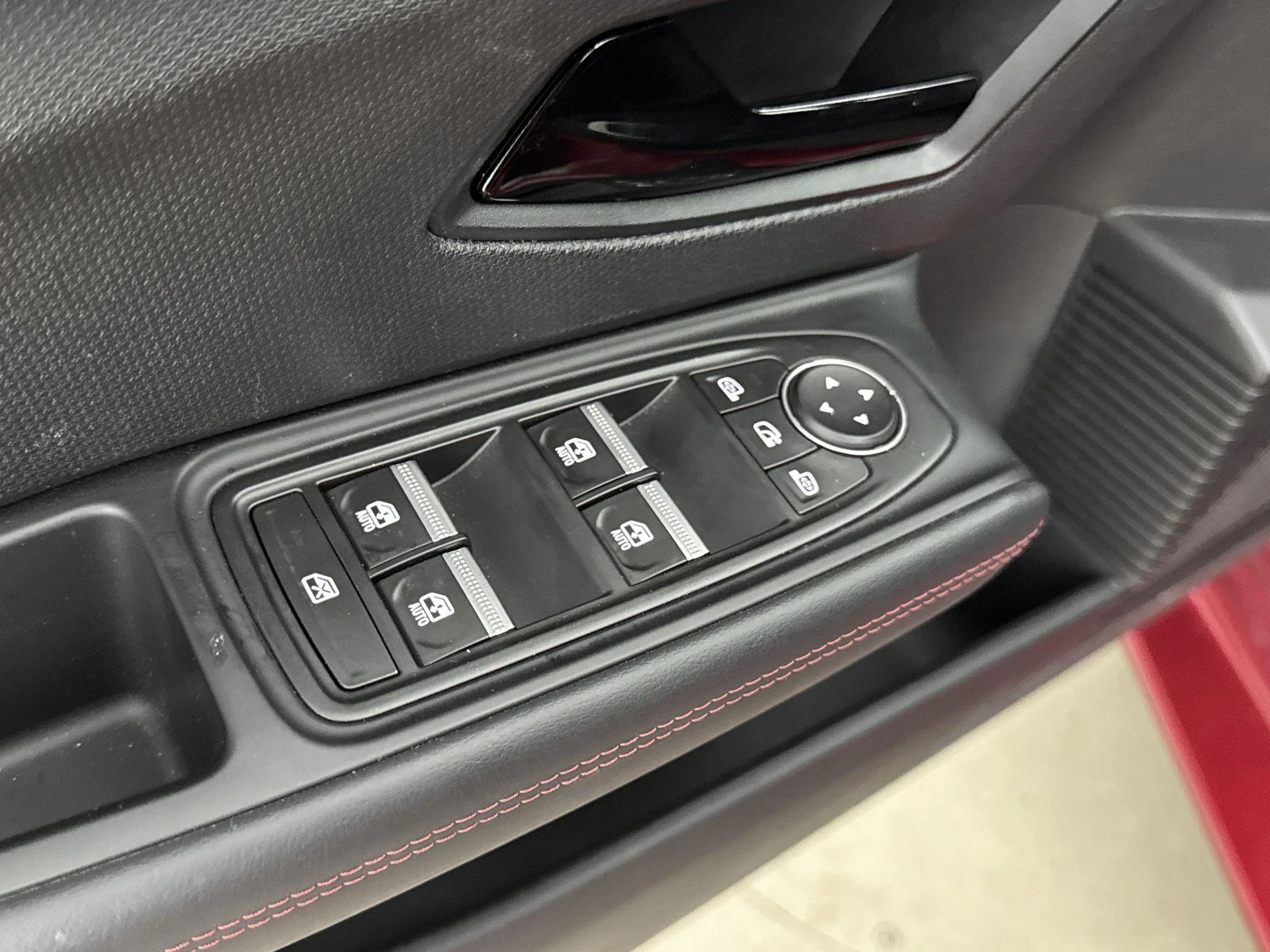 Renault-Clio-image-12
