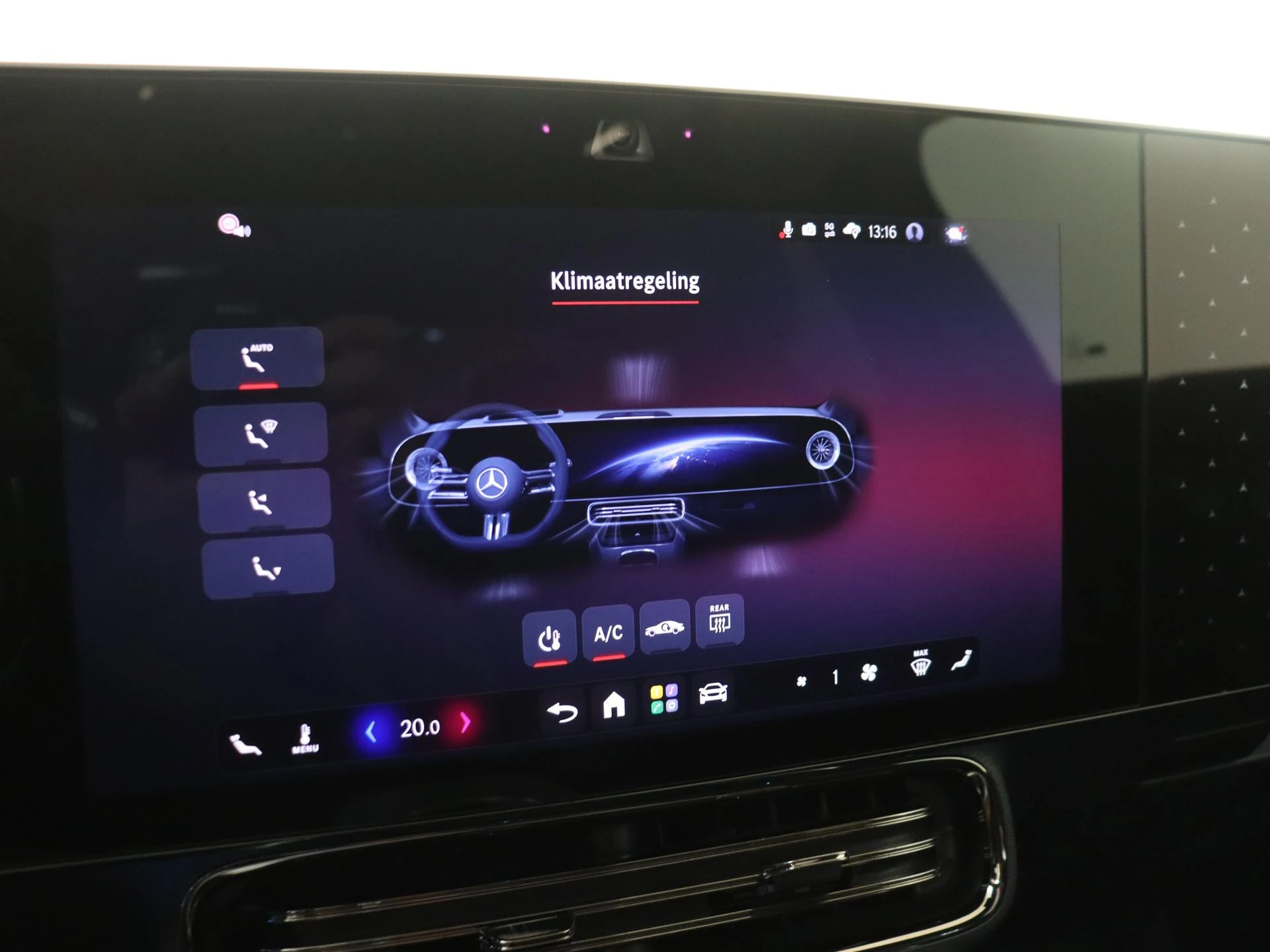 Mercedes-Benz-CLA-image-18