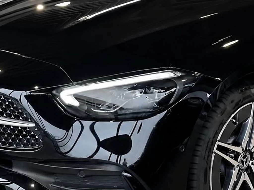 Mercedes-Benz-C-Klasse 300 d-image-4