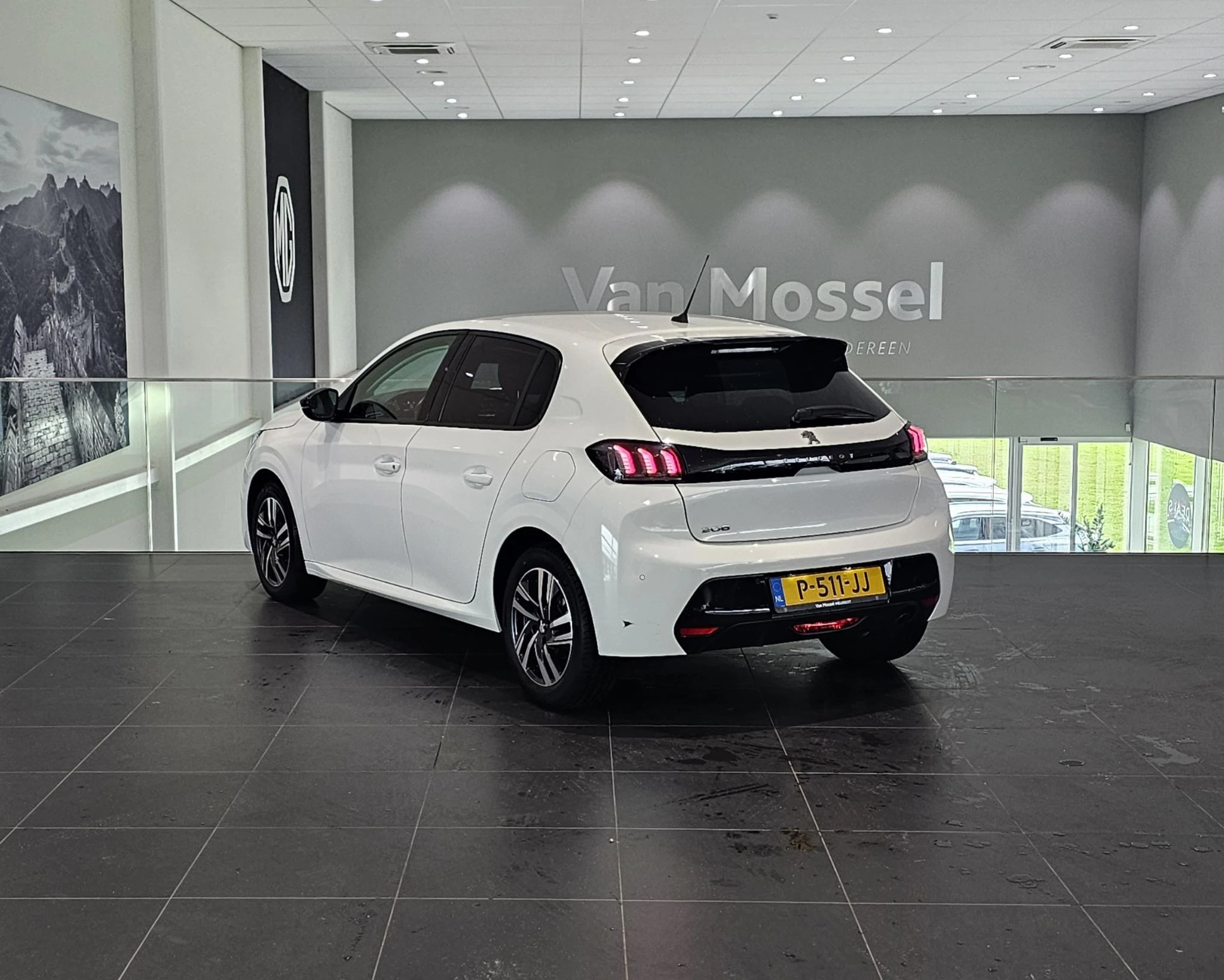 Peugeot-208-image-6