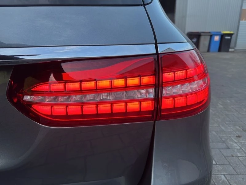 Mercedes-Benz E-Klasse 220 T d AVANTGARDE KAM PANO SHZ STANDHZG MBUX AVANTGARDE