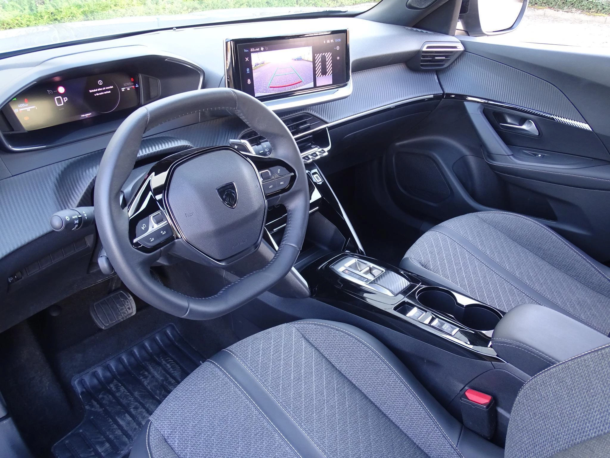 Peugeot 2008 1.2 HYBRID 136 e-DSC6 Allure