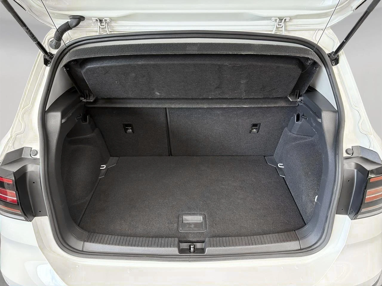 Volkswagen-T-Cross-image-6