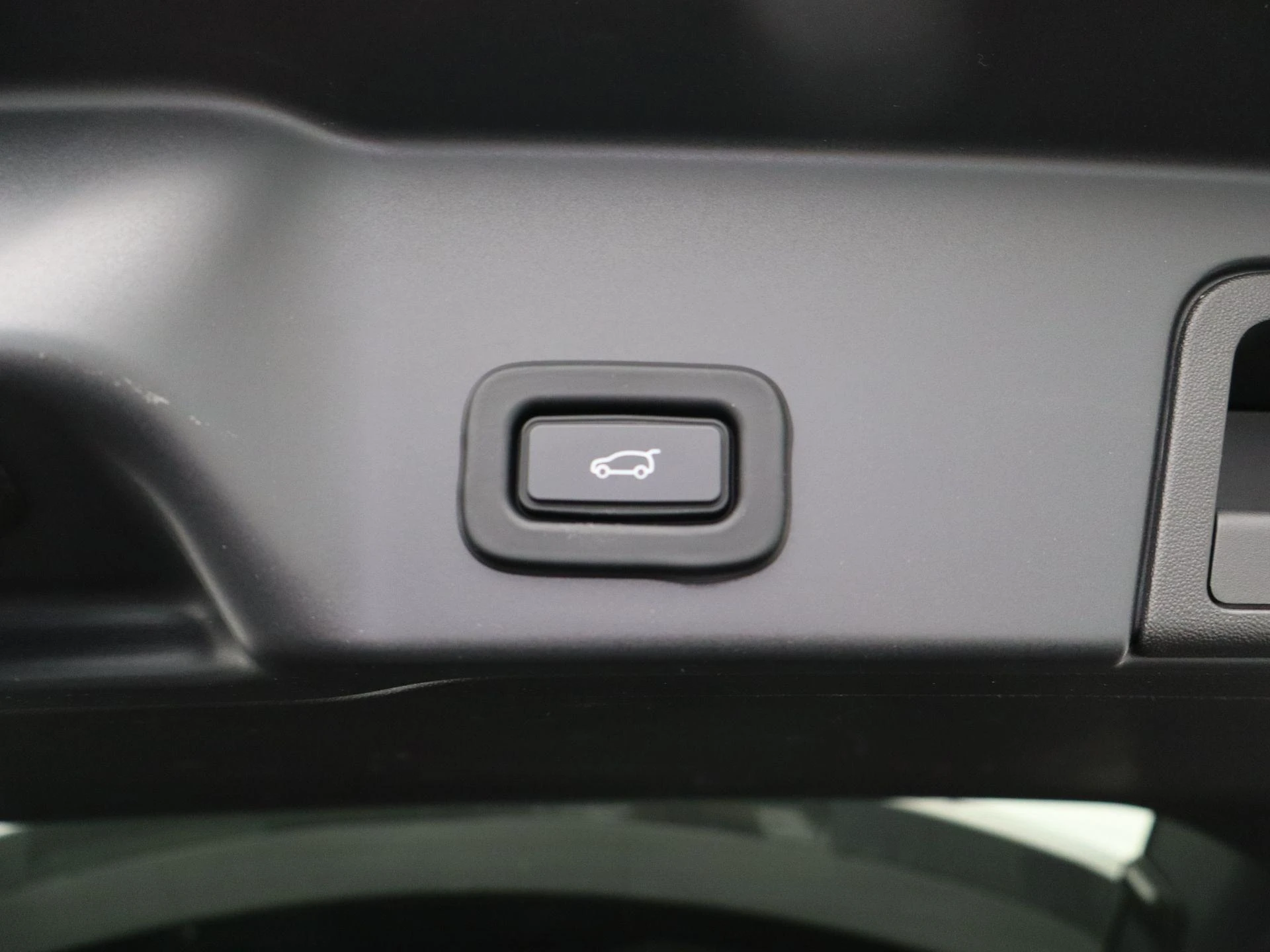 Land Rover-Range Rover Evoque-image-32