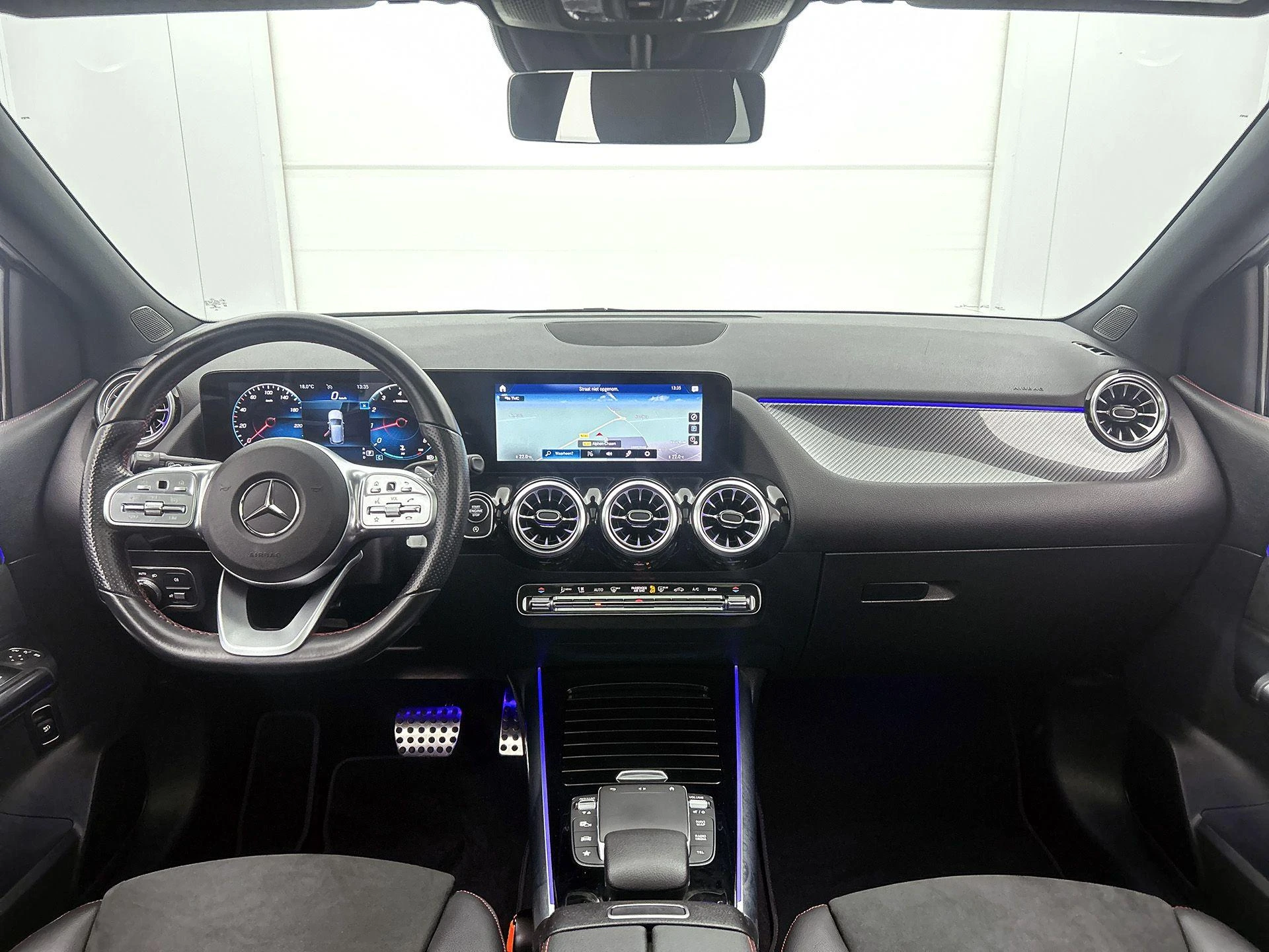 Mercedes-Benz-B-Klasse-image-20