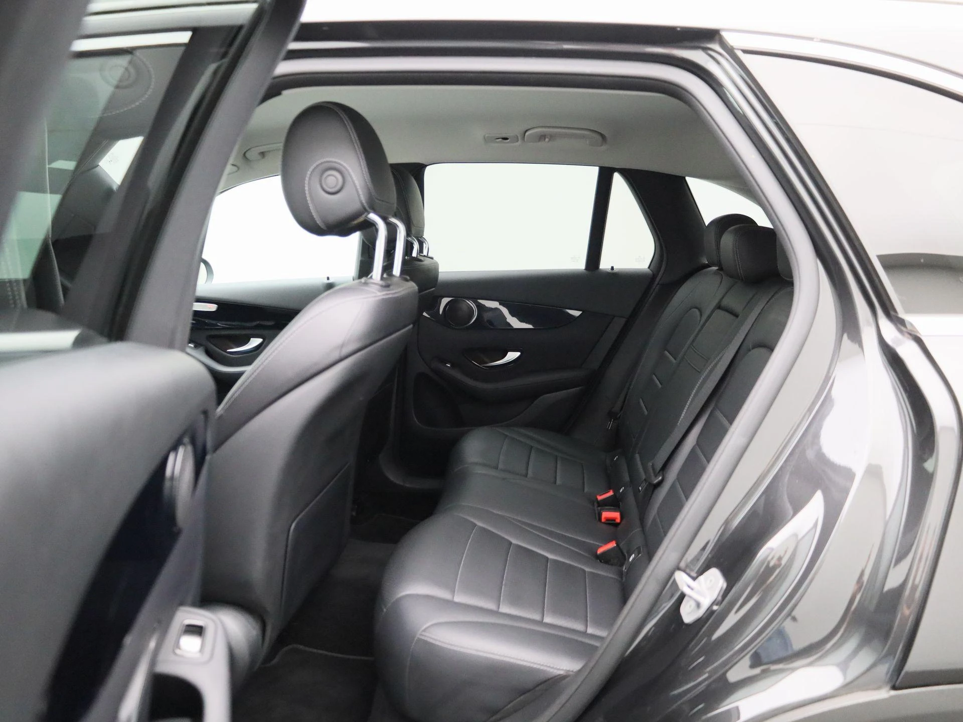 Mercedes-Benz-GLC-image-9