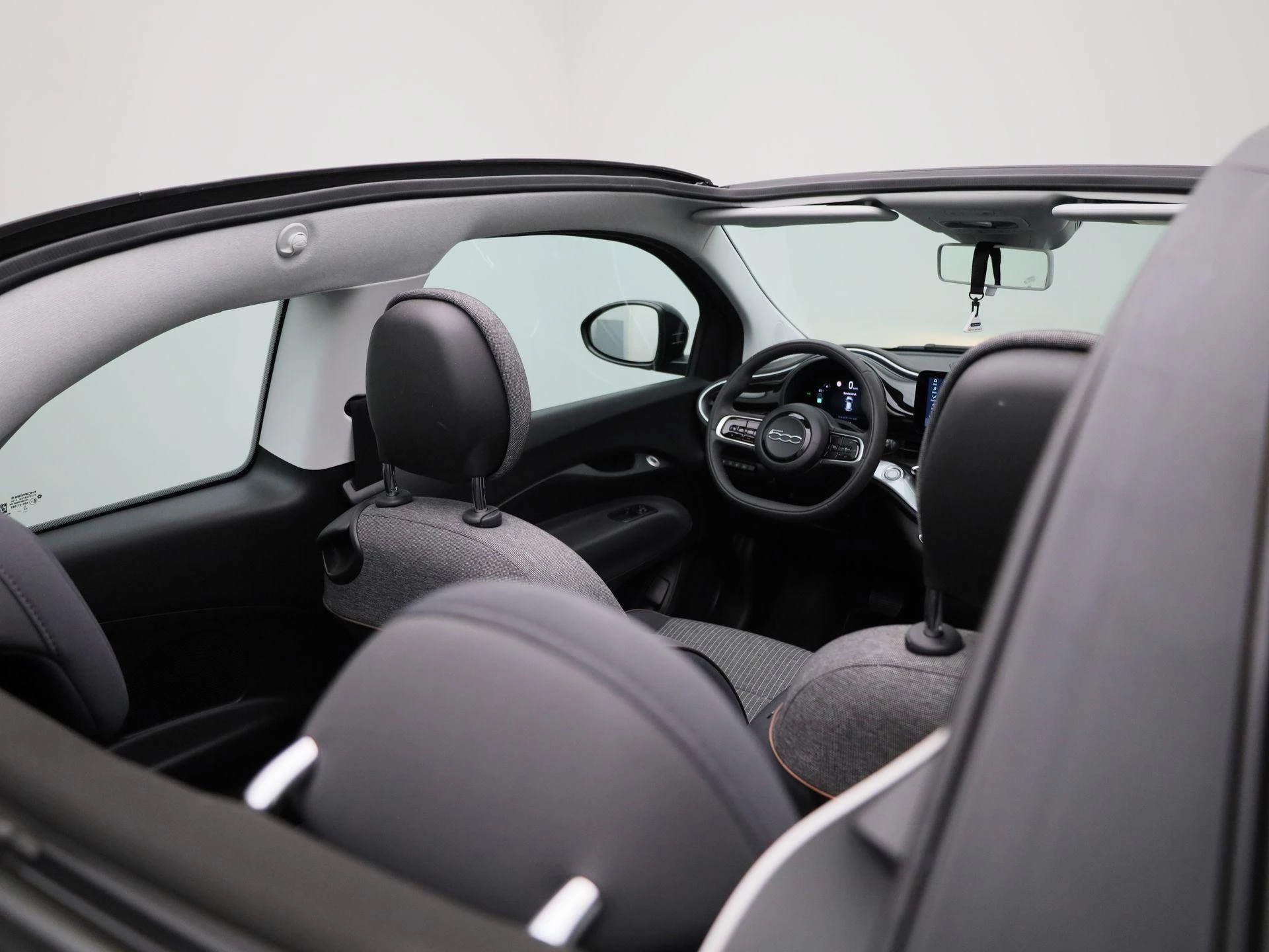 Fiat-500C-image-38