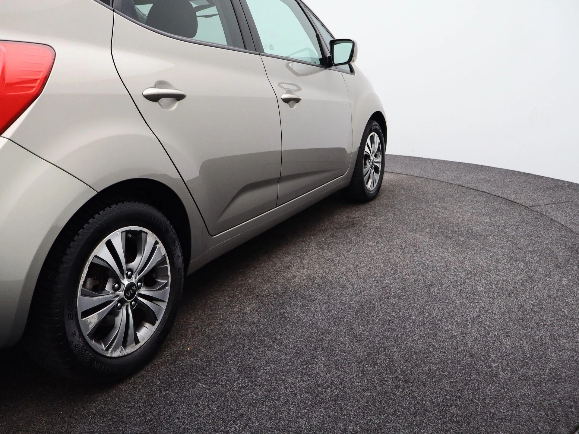 Kia-Venga-image-25