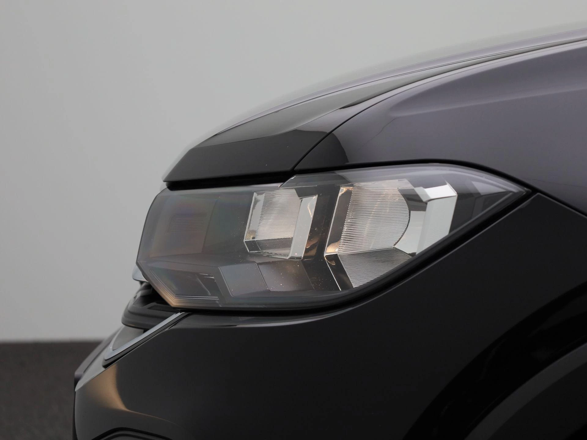Volkswagen-T-Cross-image-14