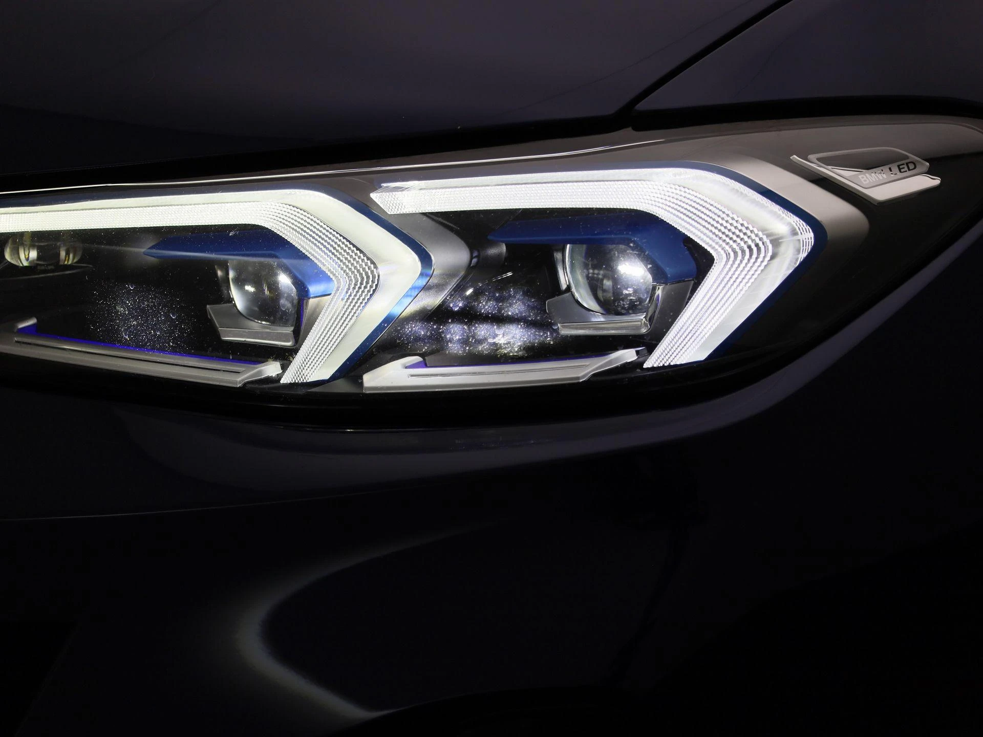 BMW-Série 3-image-13