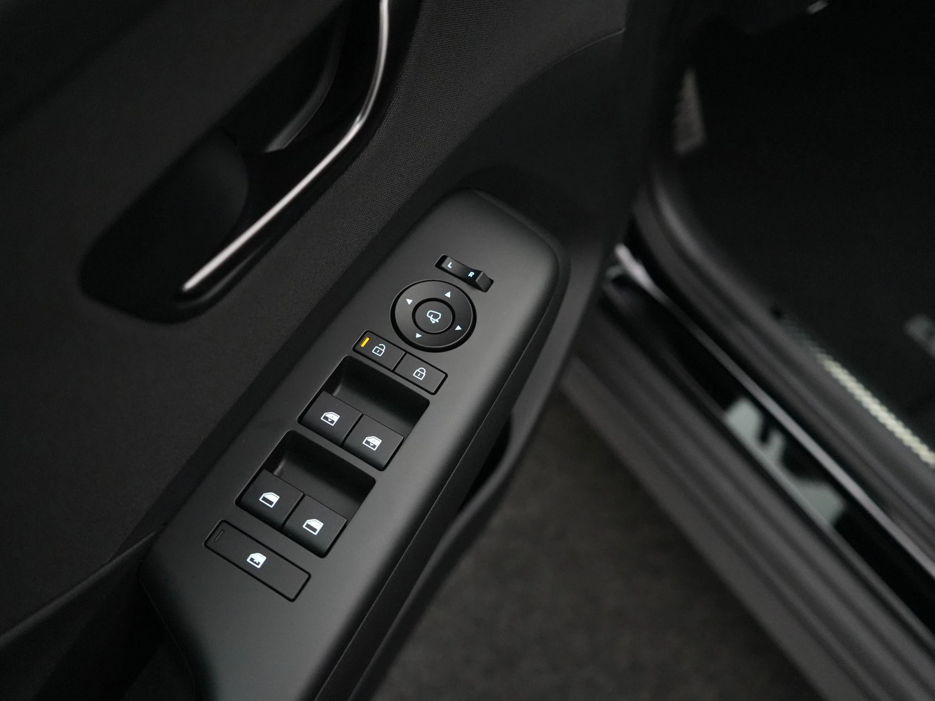 Hyundai-Kona-image-33