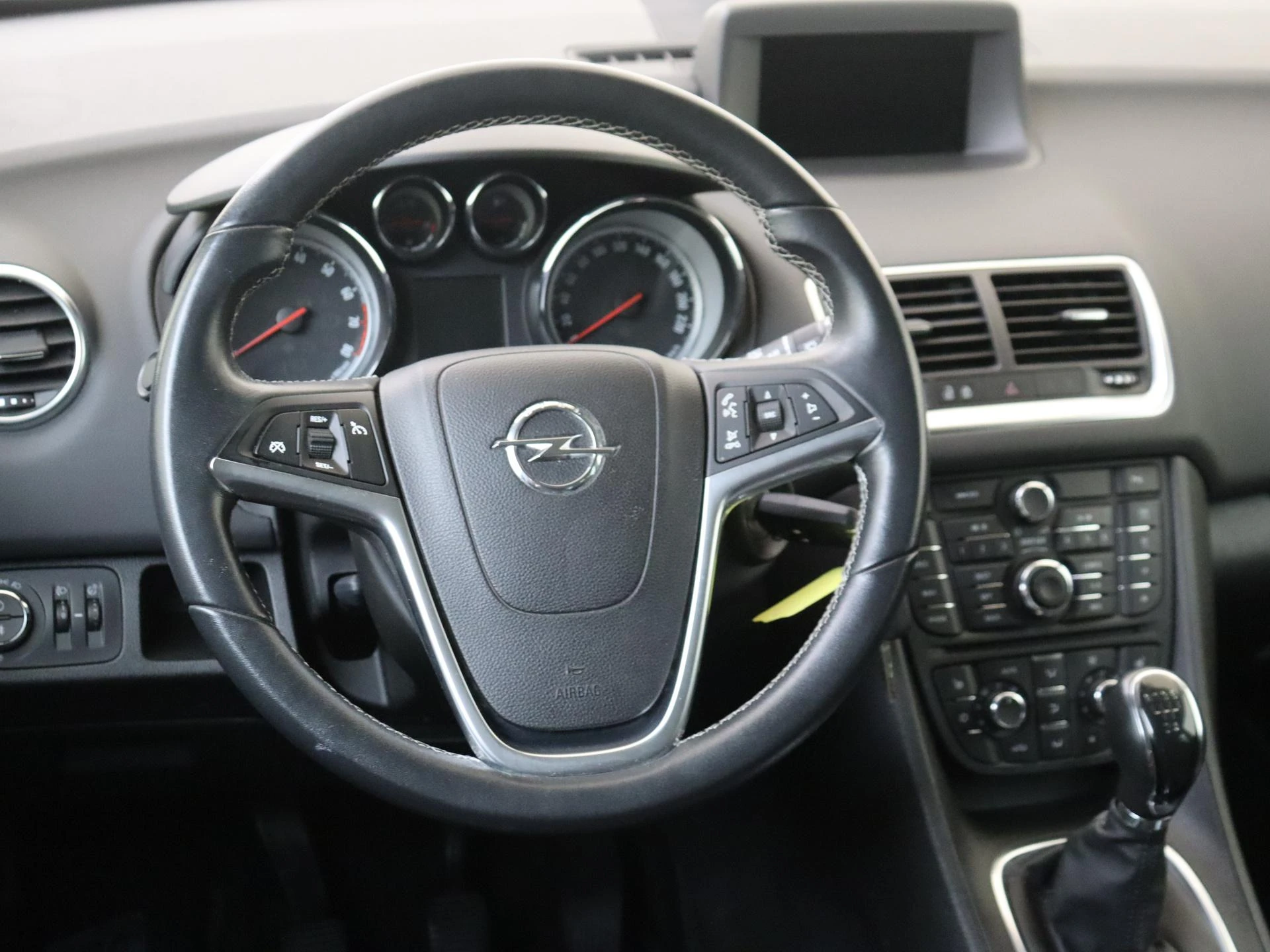 Opel-Meriva-image-9