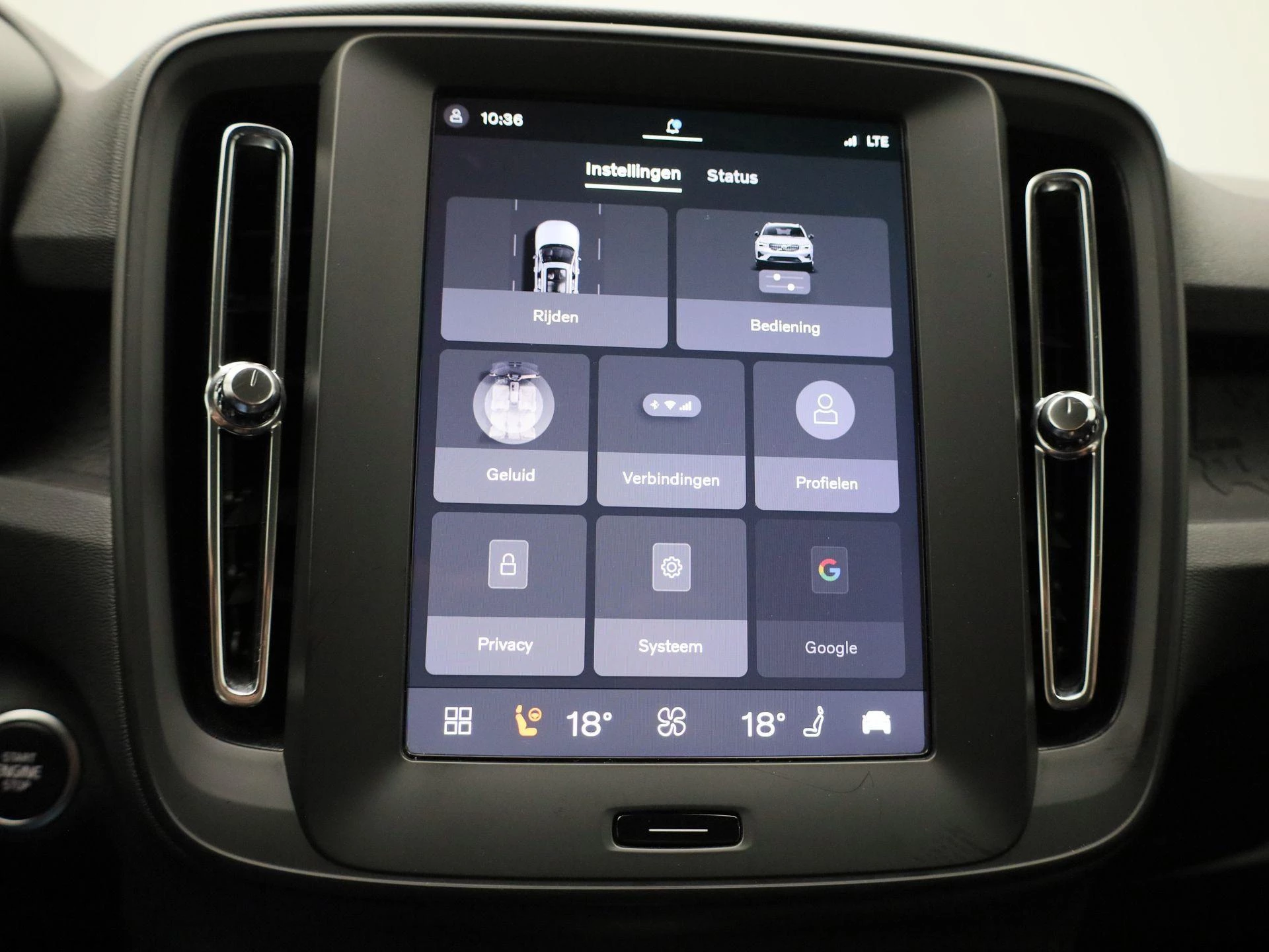 Volvo-XC40-image-25