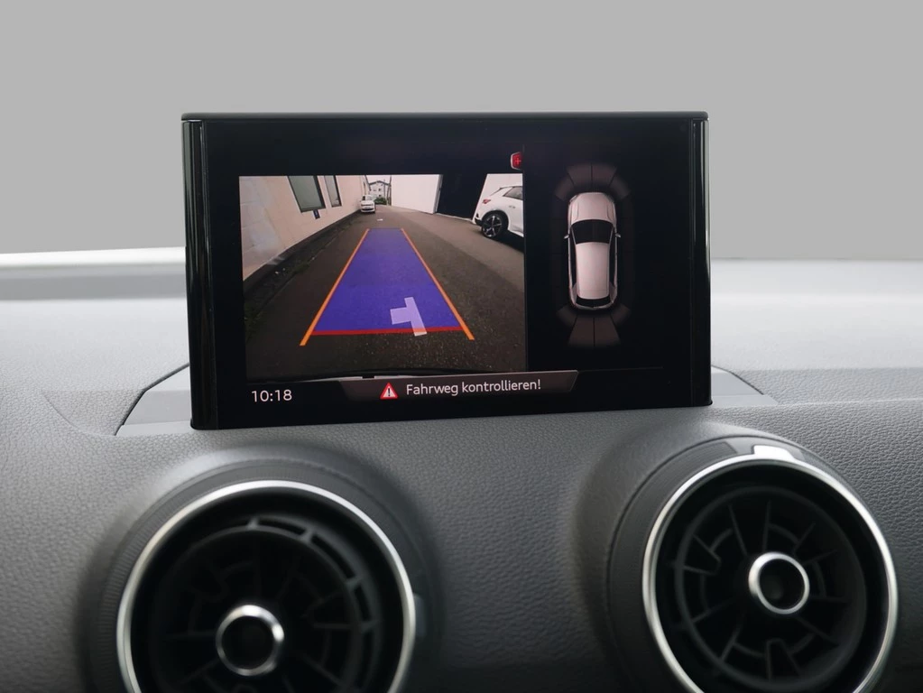 Audi Q2 30 TDI S line