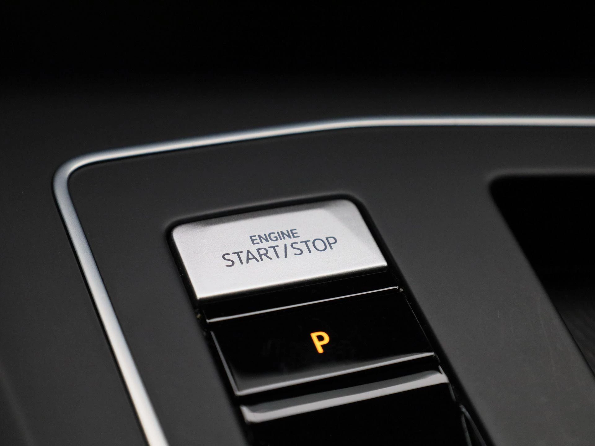 Volkswagen-Golf-image-25