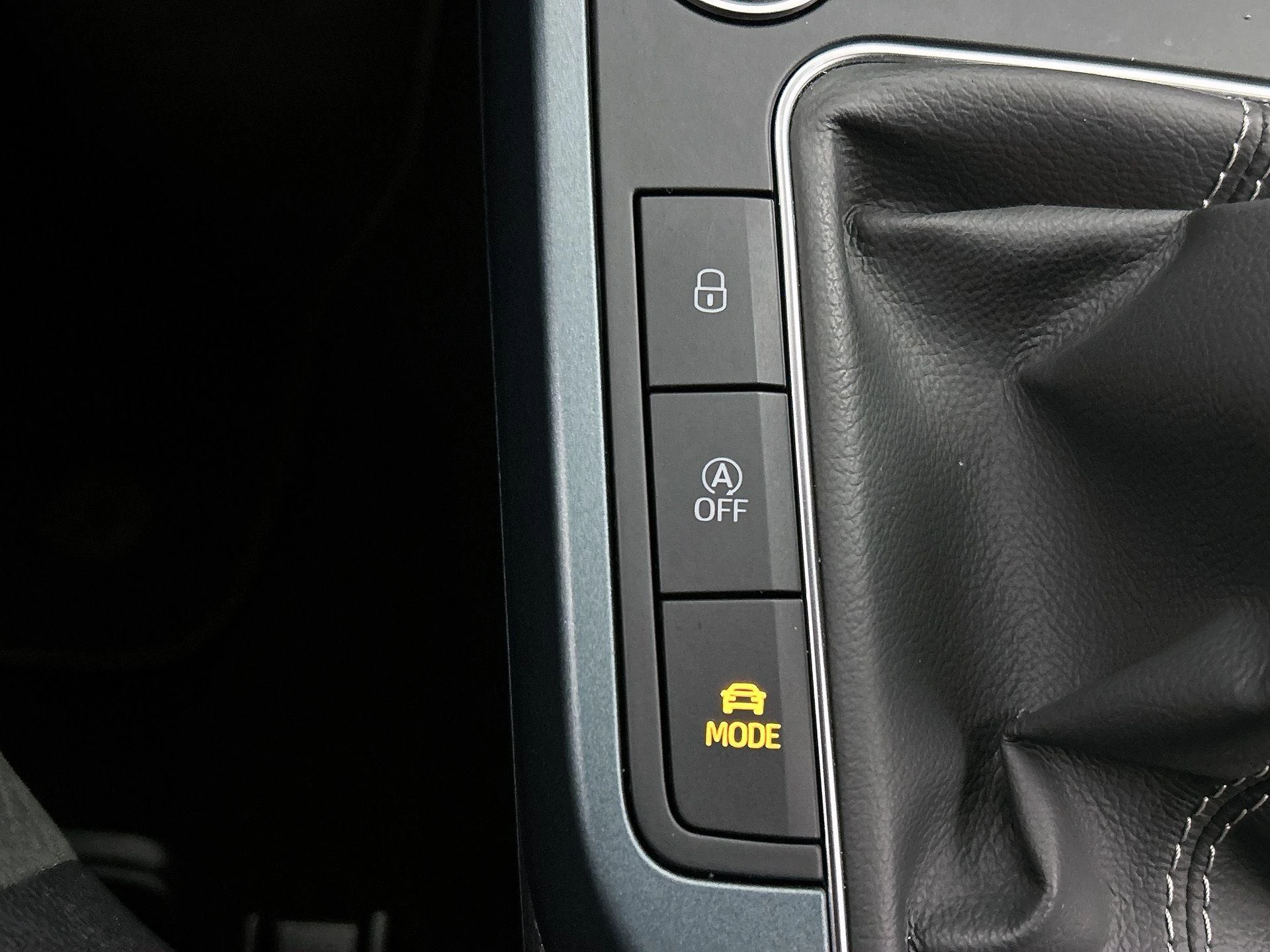 SEAT-Arona-image-8