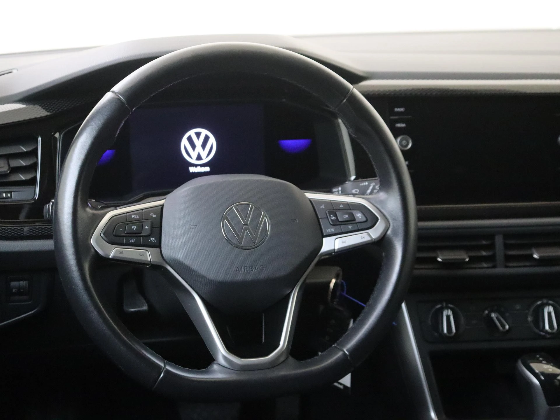 Volkswagen-Taigo-image-9