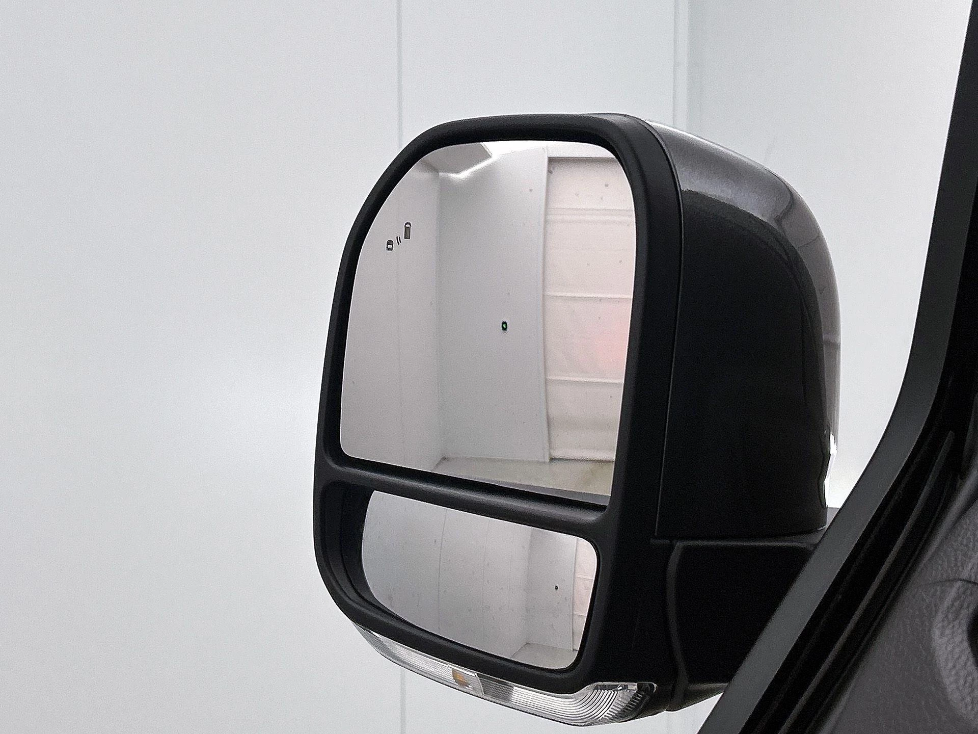 Volkswagen e-Transporter Bulli L2H1 218PK