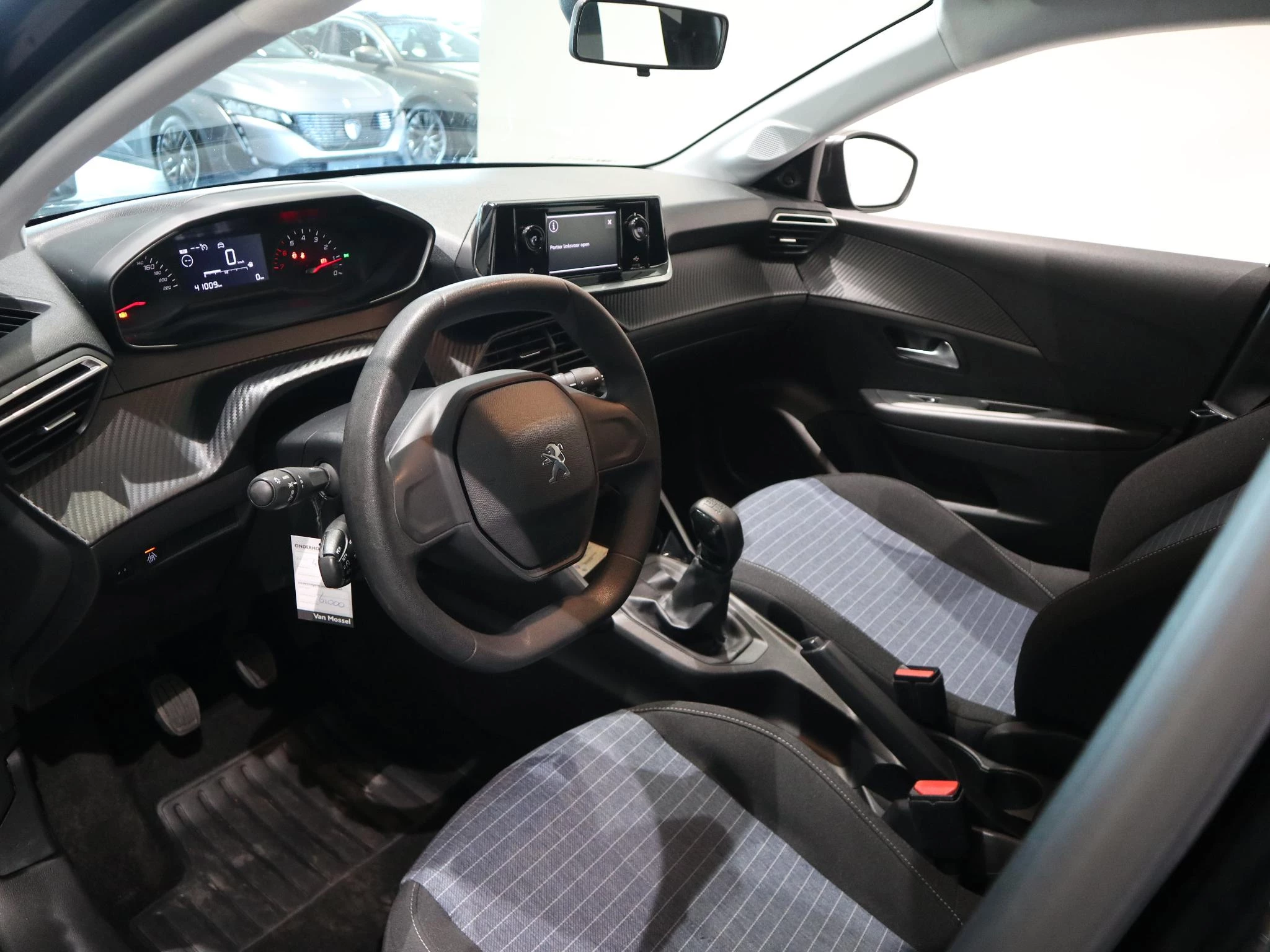 Peugeot-208-image-7