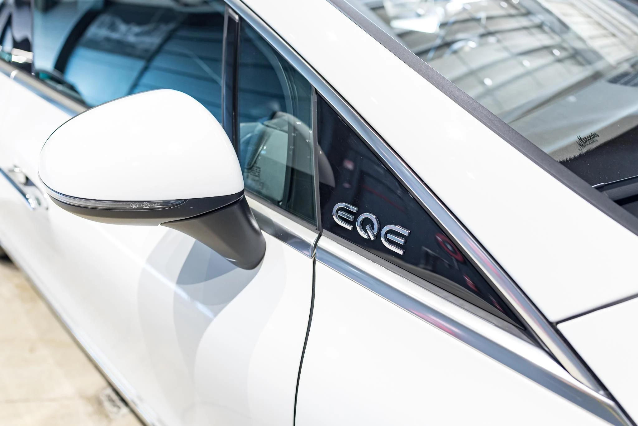 Mercedes-Benz-EQE-image-5