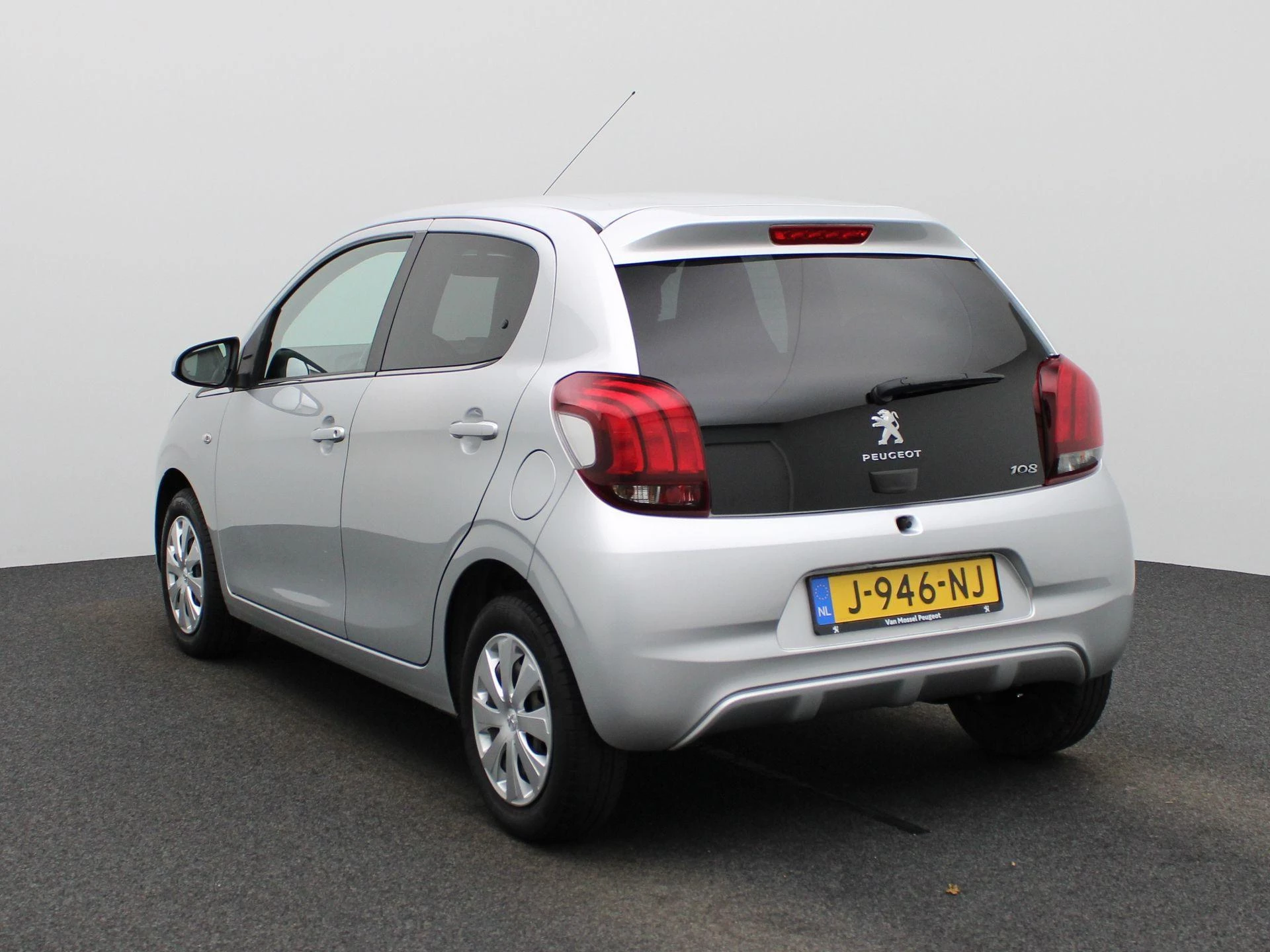 Peugeot-108-image-1
