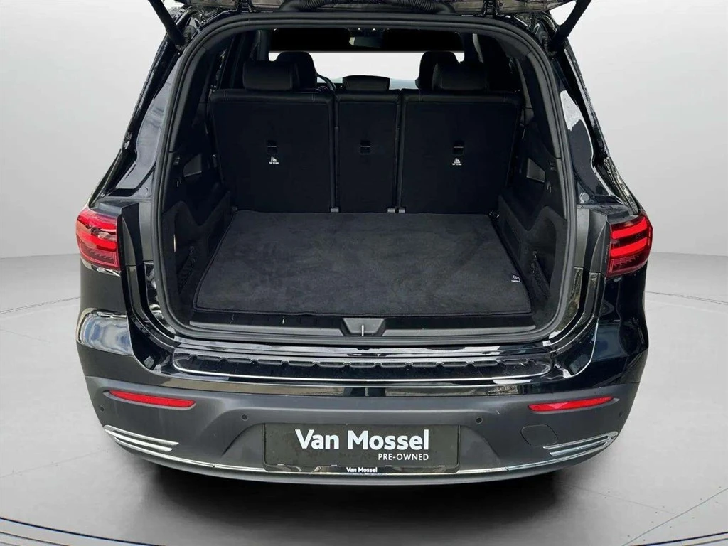 Mercedes-Benz-EQB-image-21