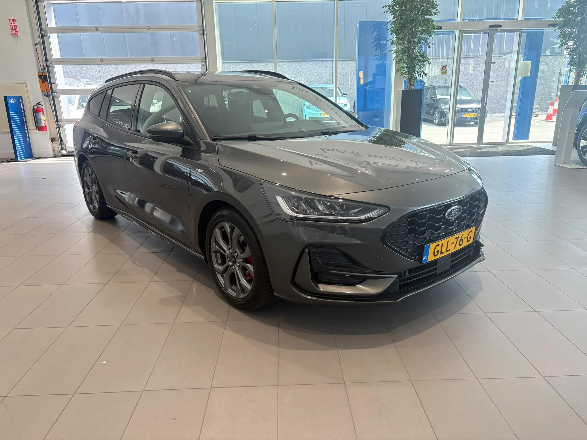 Ford Focus Wagon 1.0 EcoBoost Hybrid ST Line X