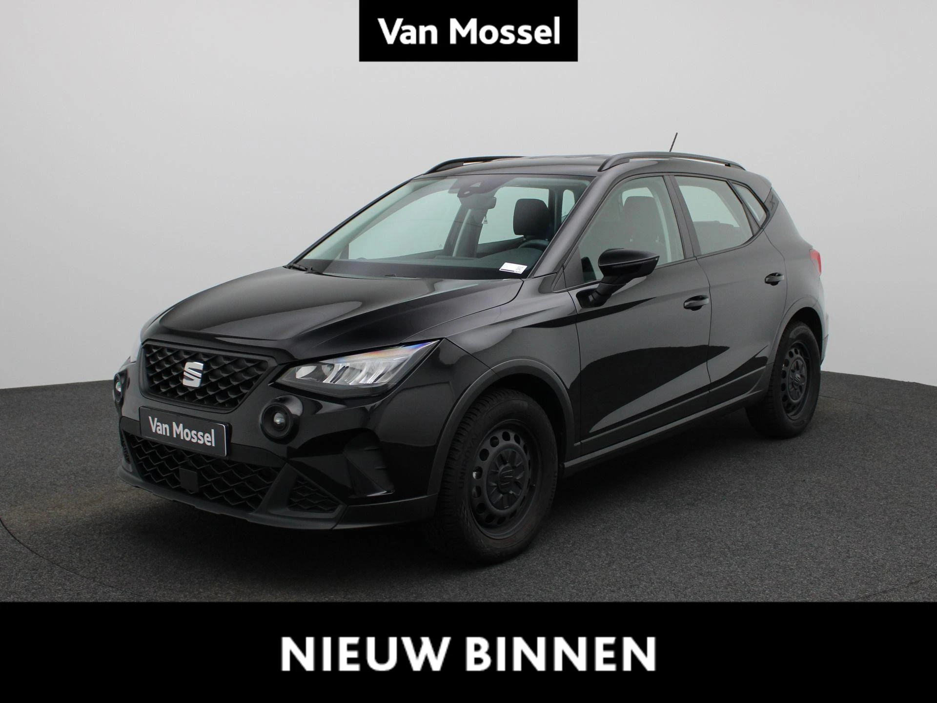 SEAT-Arona-image-0