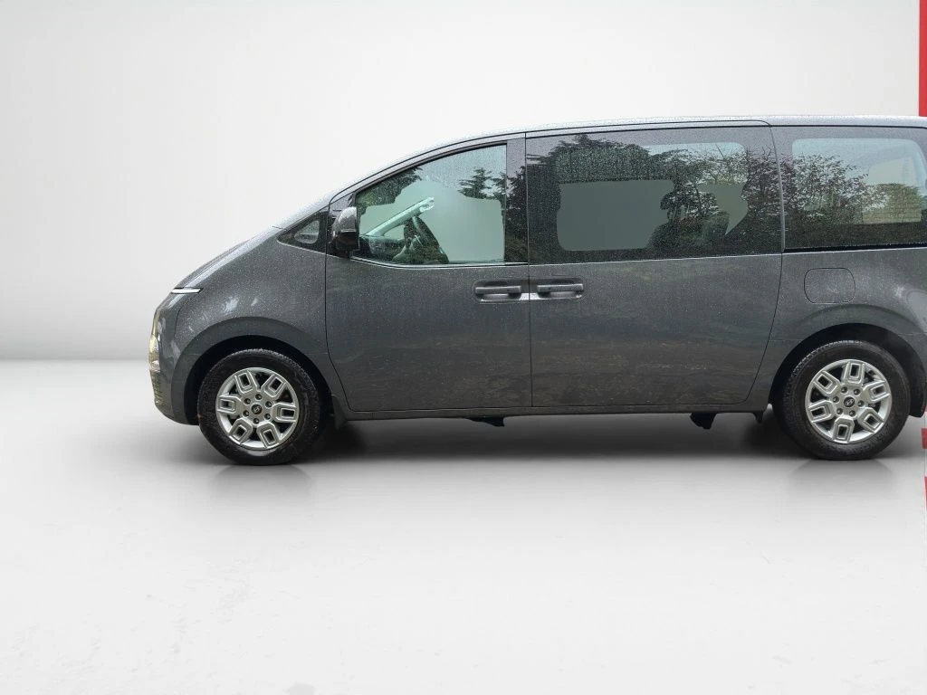 Hyundai-Staria-image-8