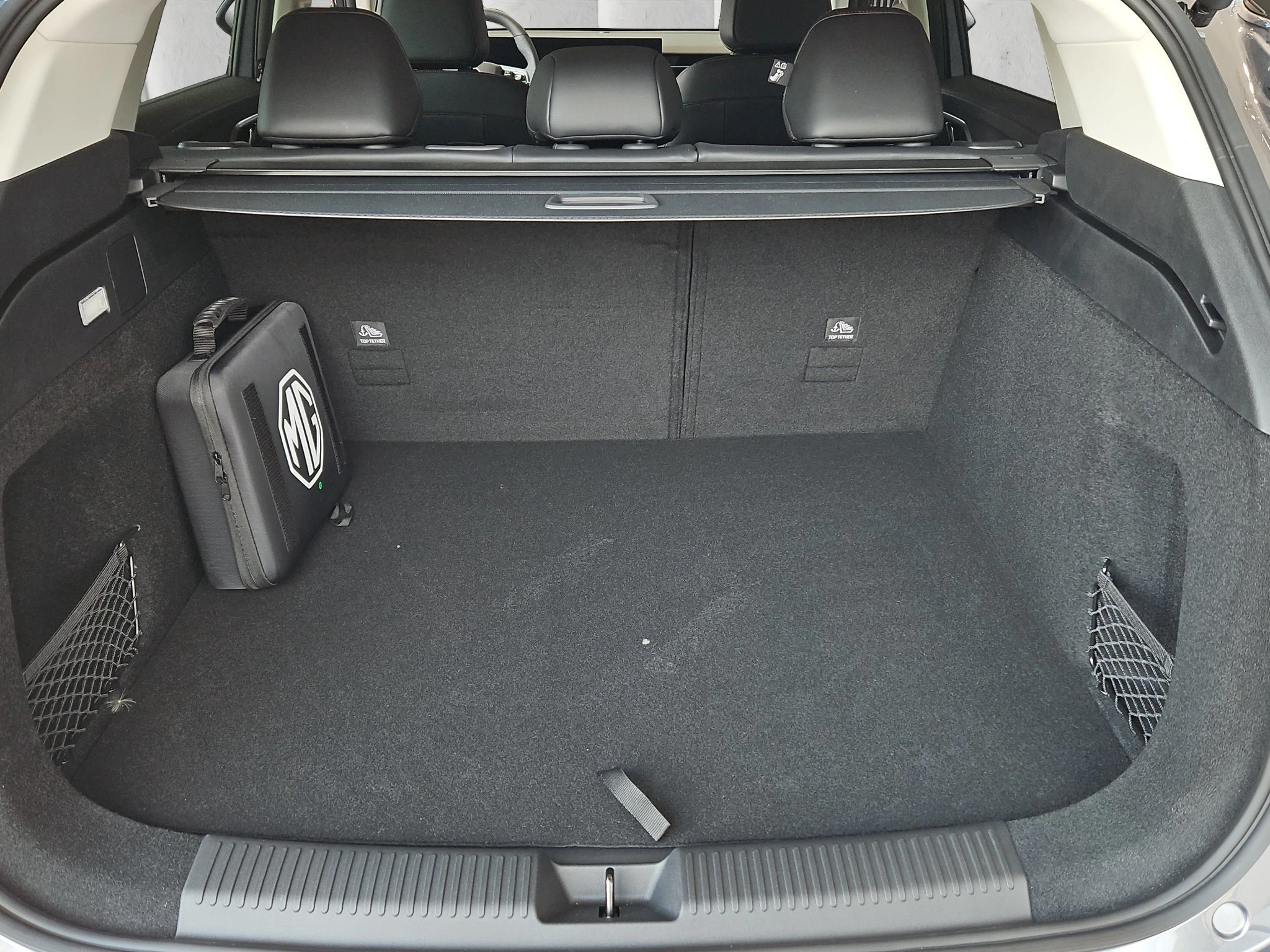 MG HS Luxury 1.5 T PHEV Sports Utility Vehicle. 200 kW. 5-türig