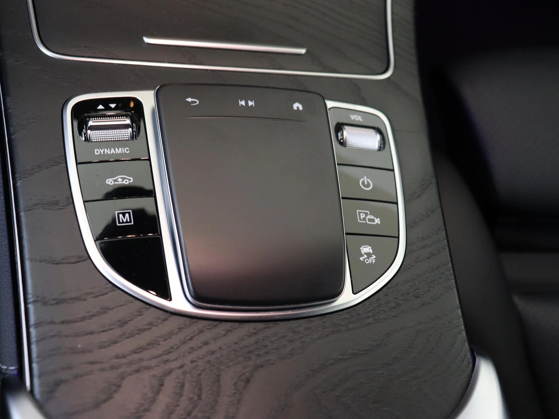 Mercedes-Benz-GLC-image-20