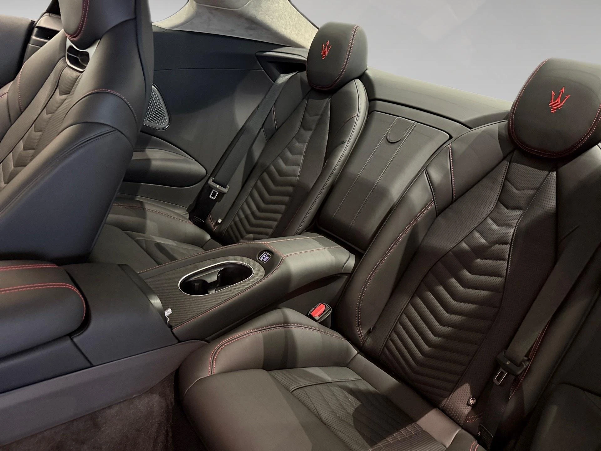 Maserati-GranTurismo-image-10
