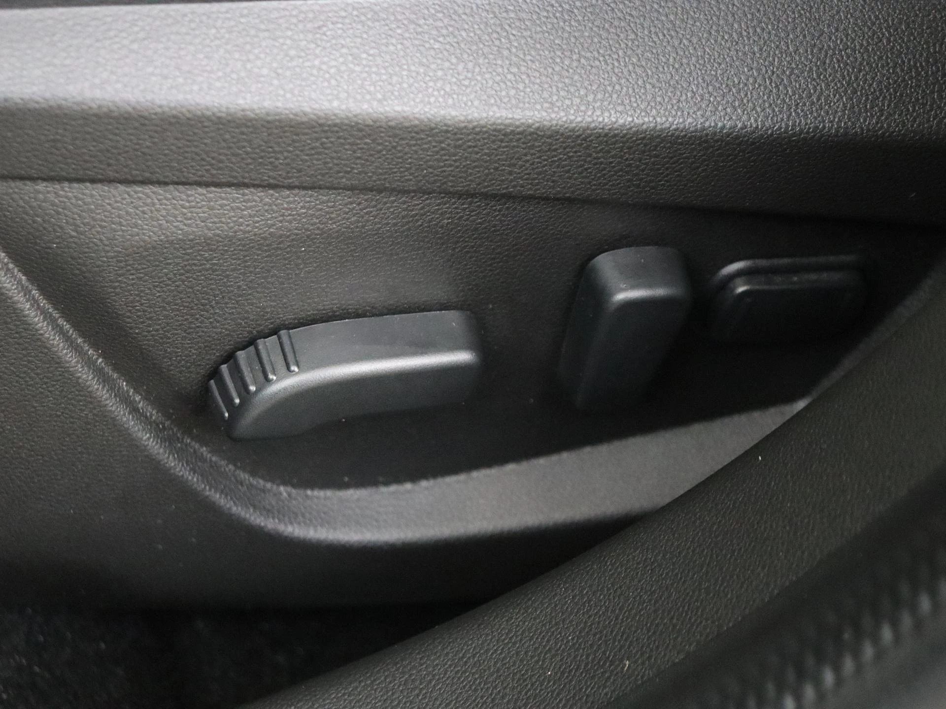 Renault-Arkana-image-25