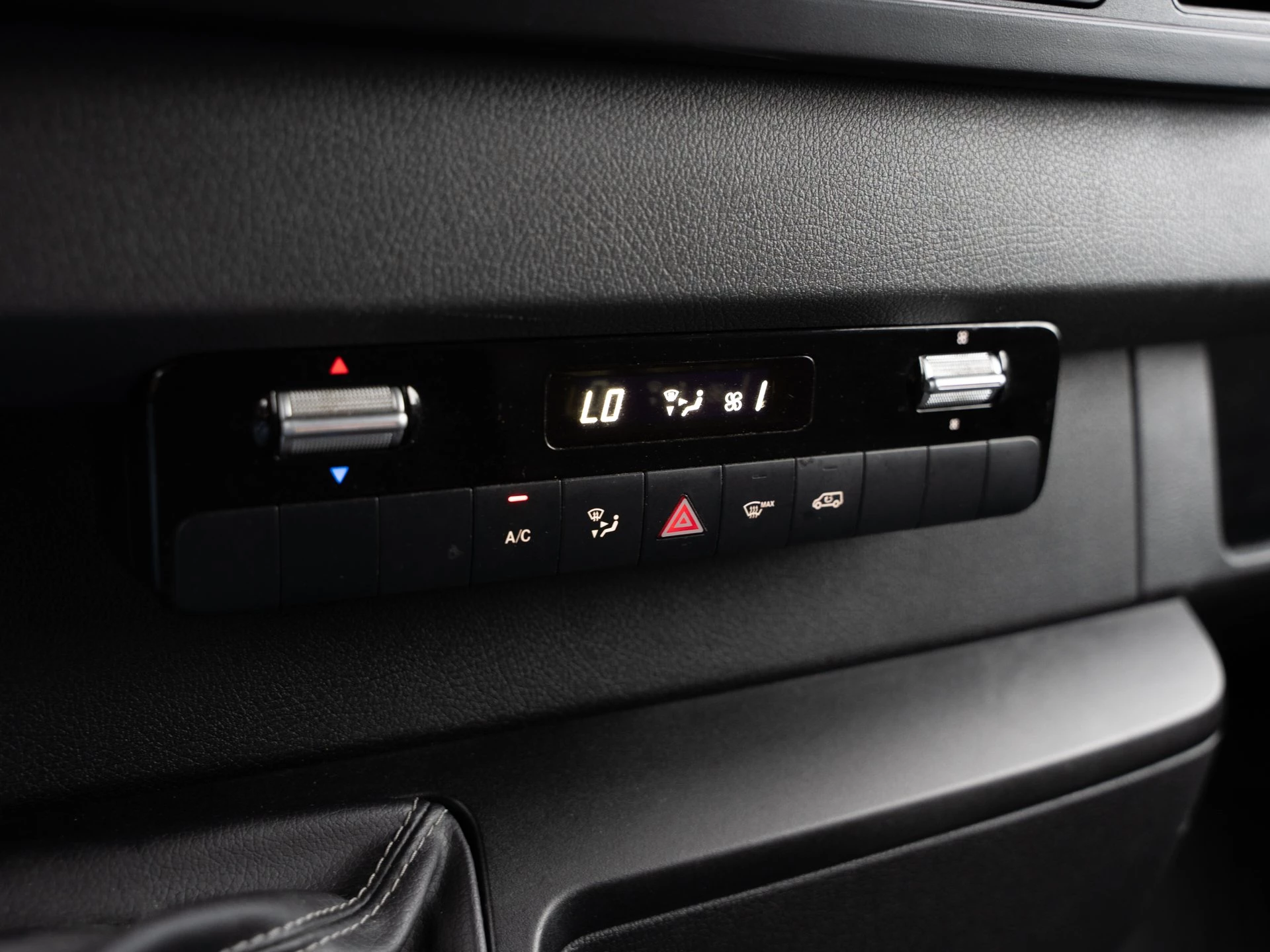 Mercedes-Benz-Sprinter-image-11