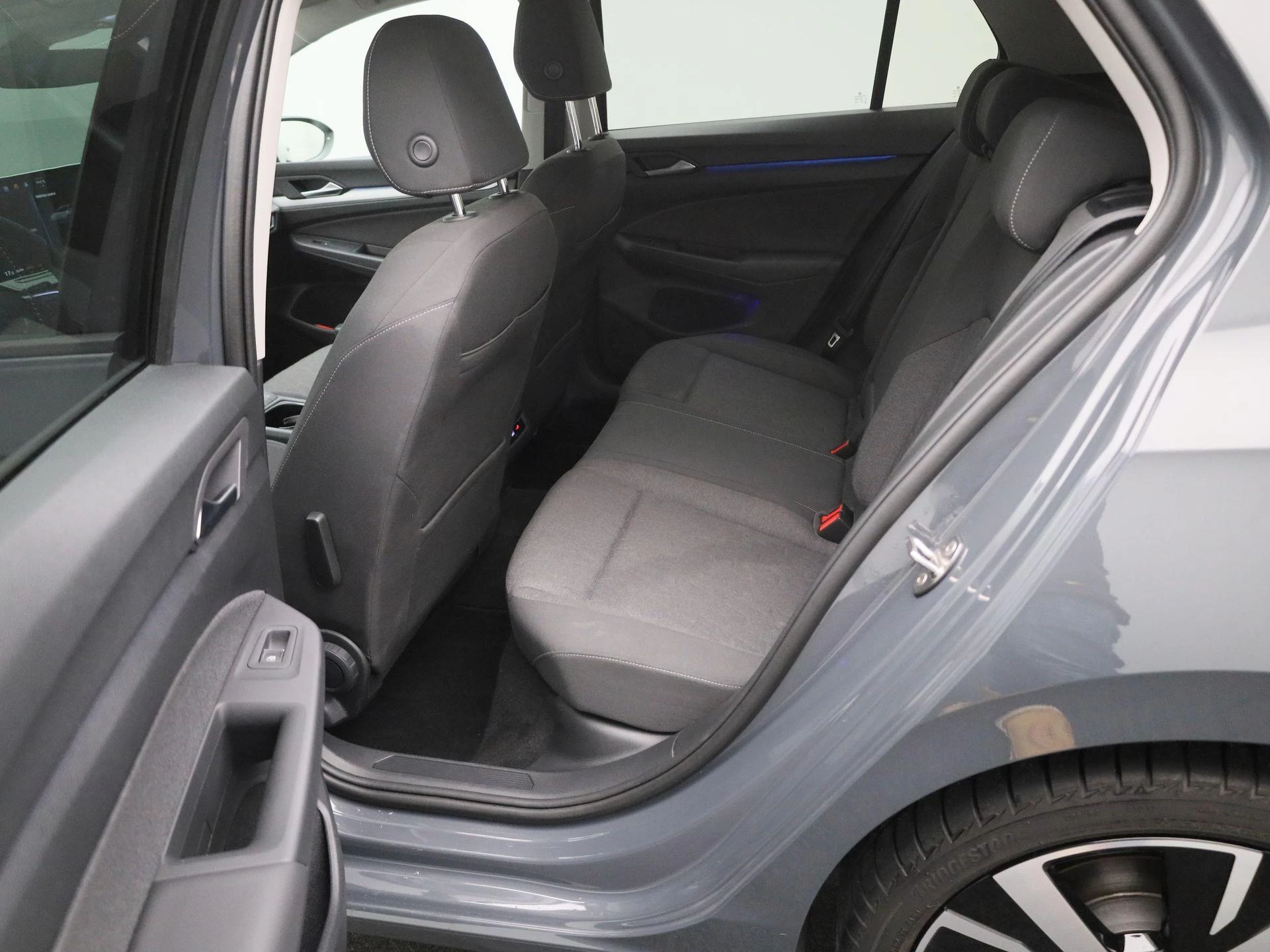 Volkswagen-Golf-image-11