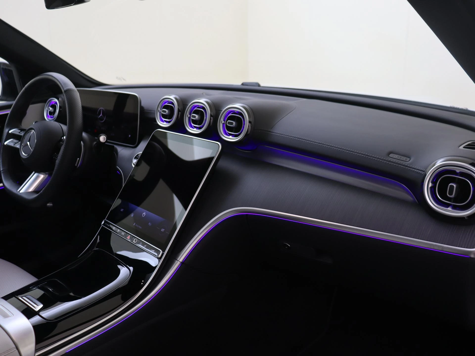 Mercedes-Benz-C-Klasse-image-4