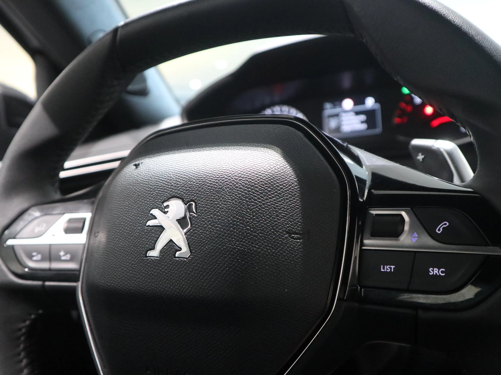 Peugeot-2008-image-13
