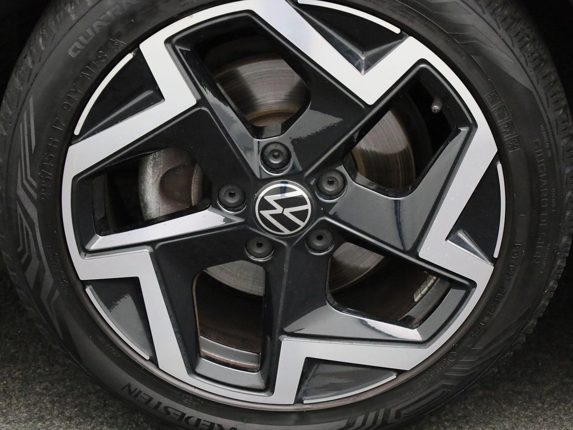 Volkswagen Golf 1.5 eTSI R-Line Edition