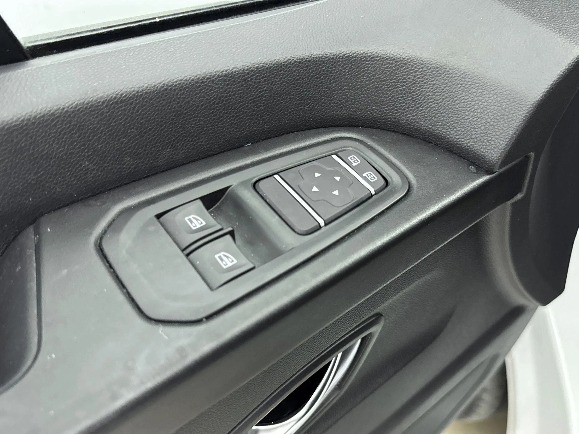 Nissan-Primastar-image-21