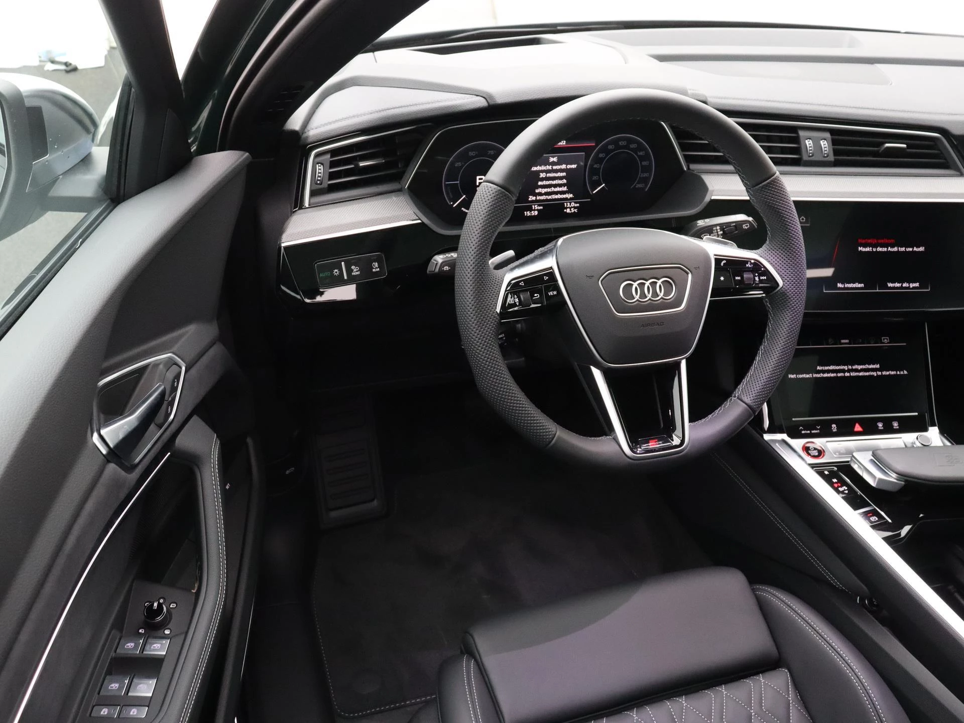 Audi-e-tron-image-18
