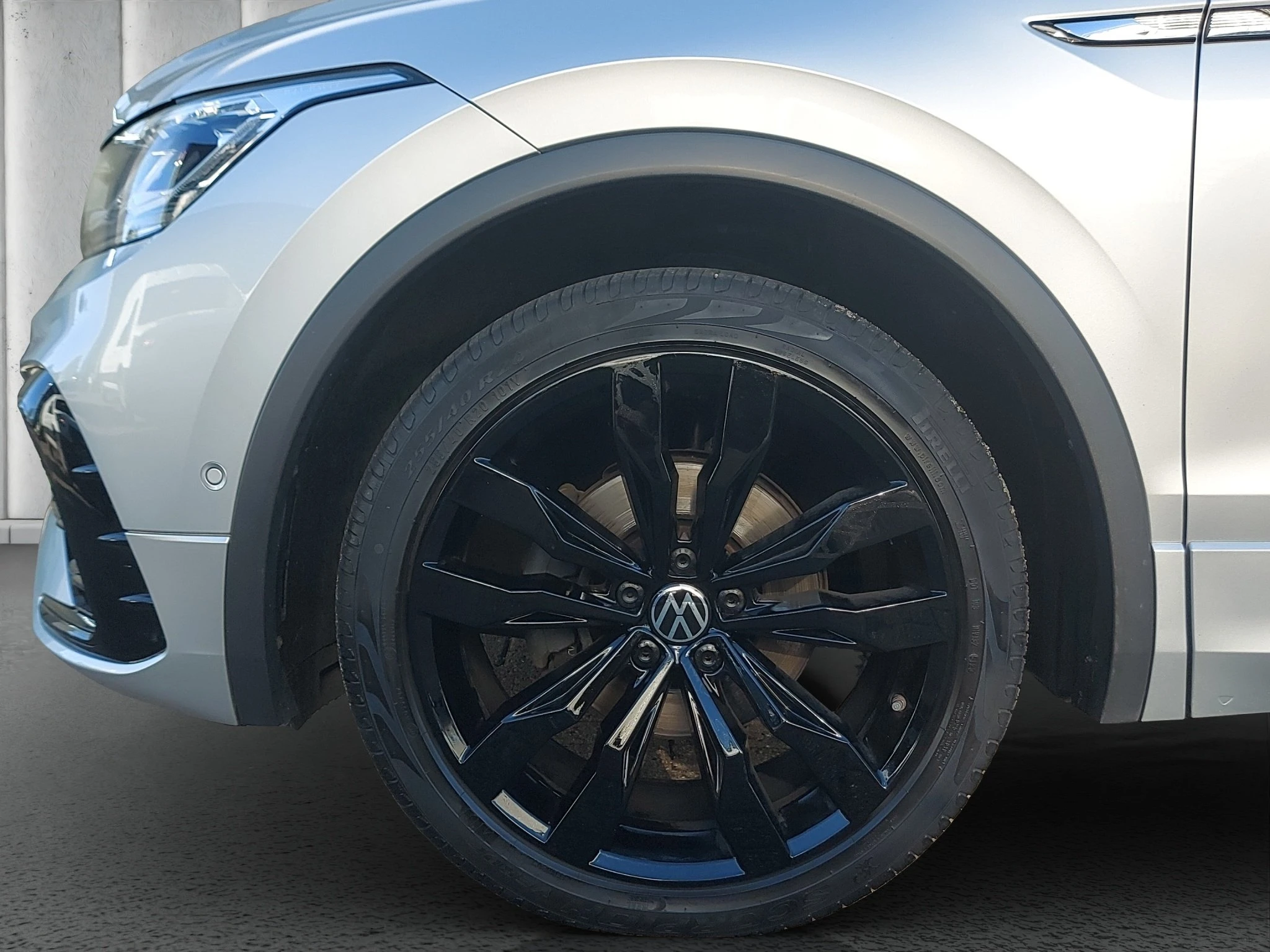 Volkswagen-Tiguan-image-8