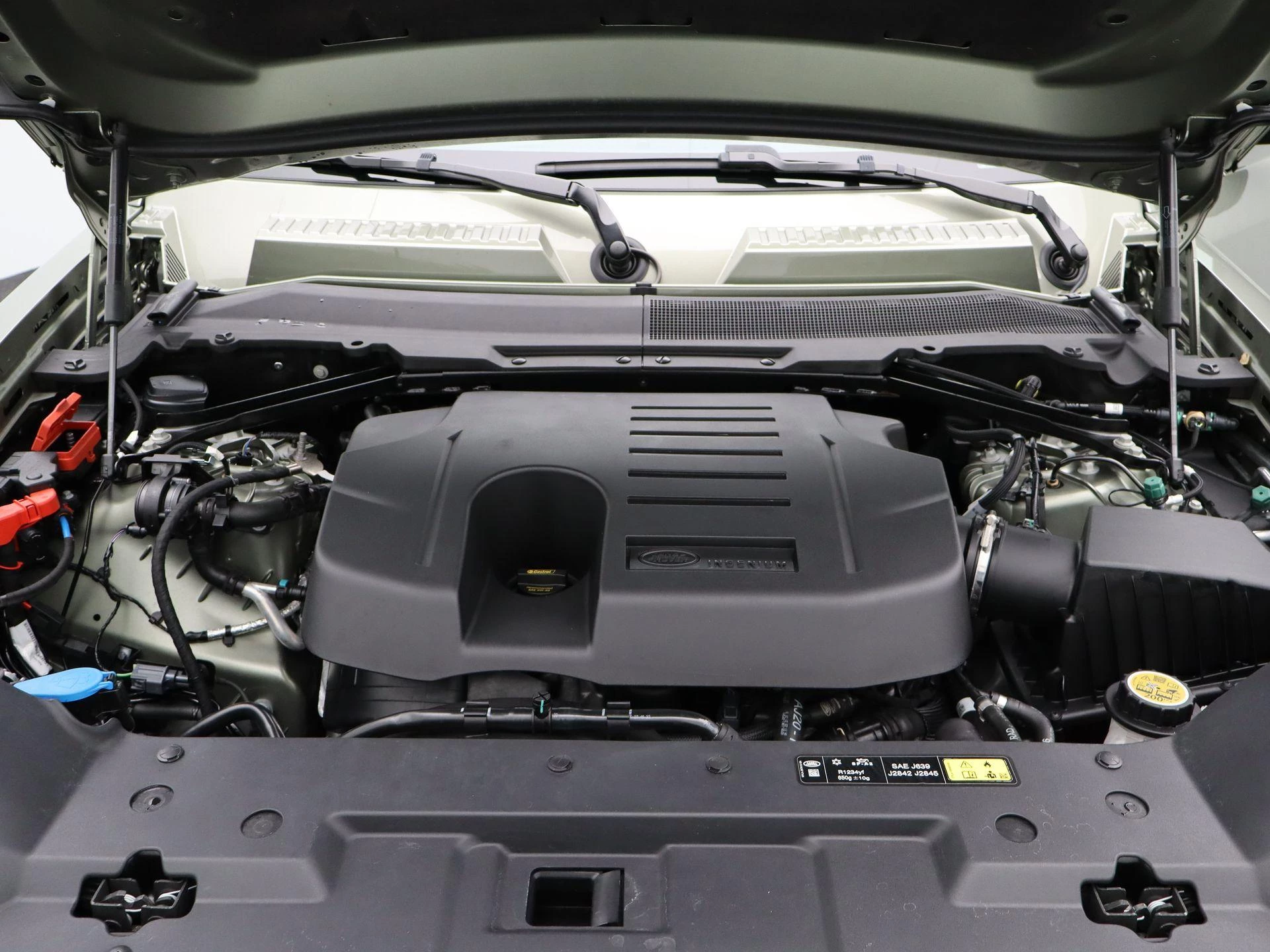 Land Rover-Defender-image-41