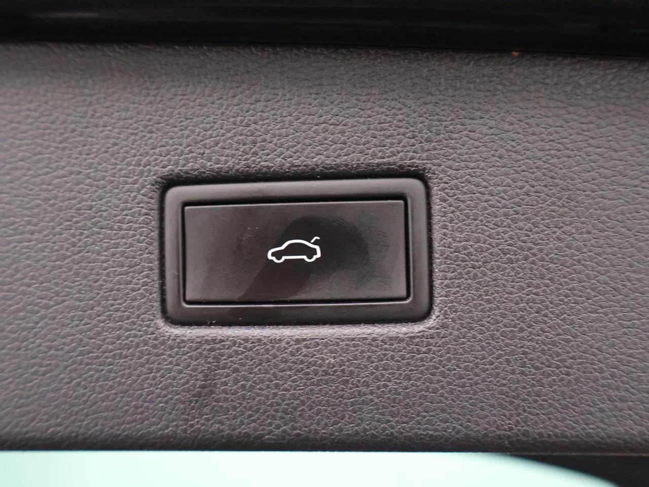 Volkswagen-Tiguan-image-10