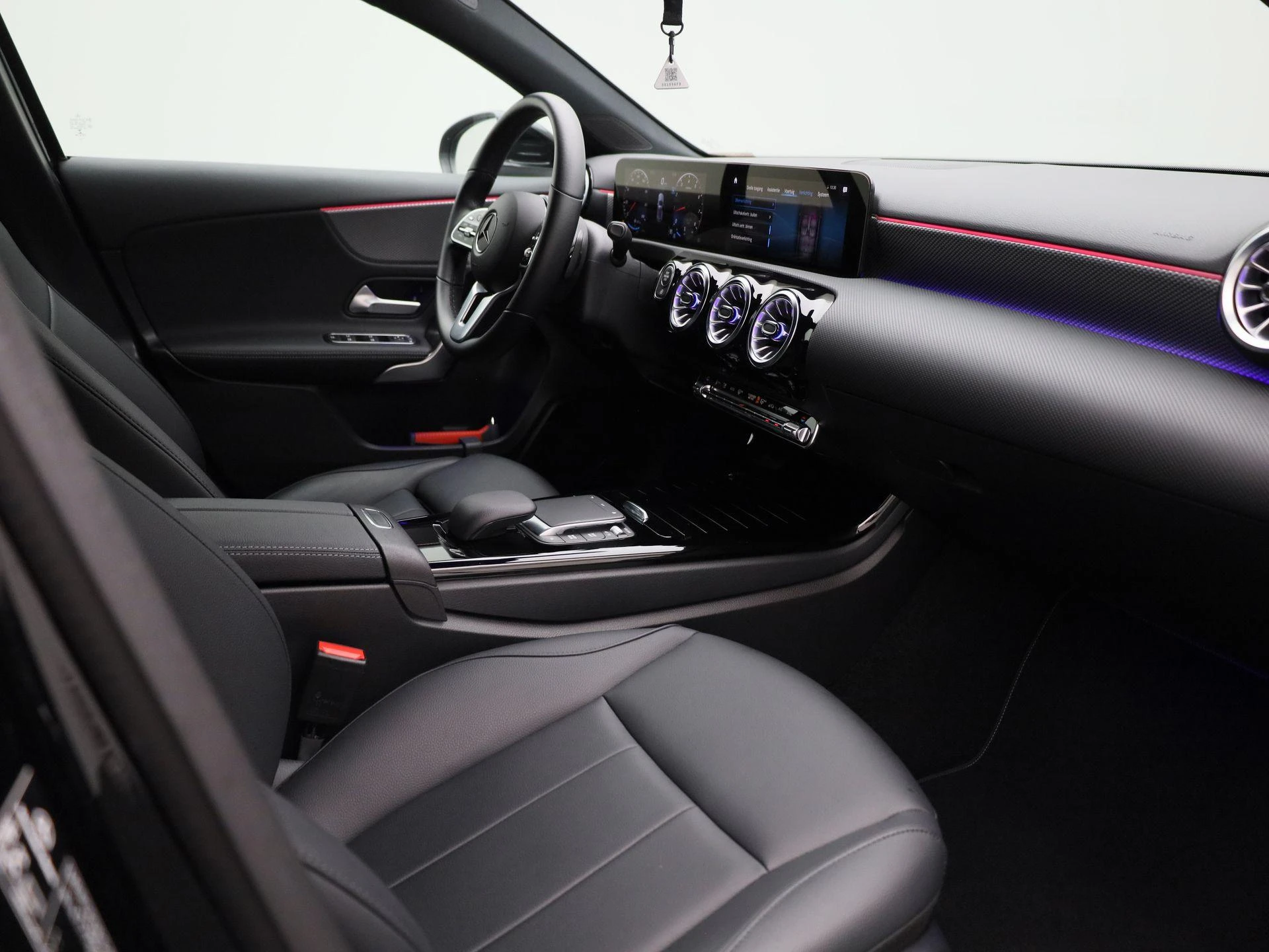 Mercedes-Benz-A-Klasse-image-38