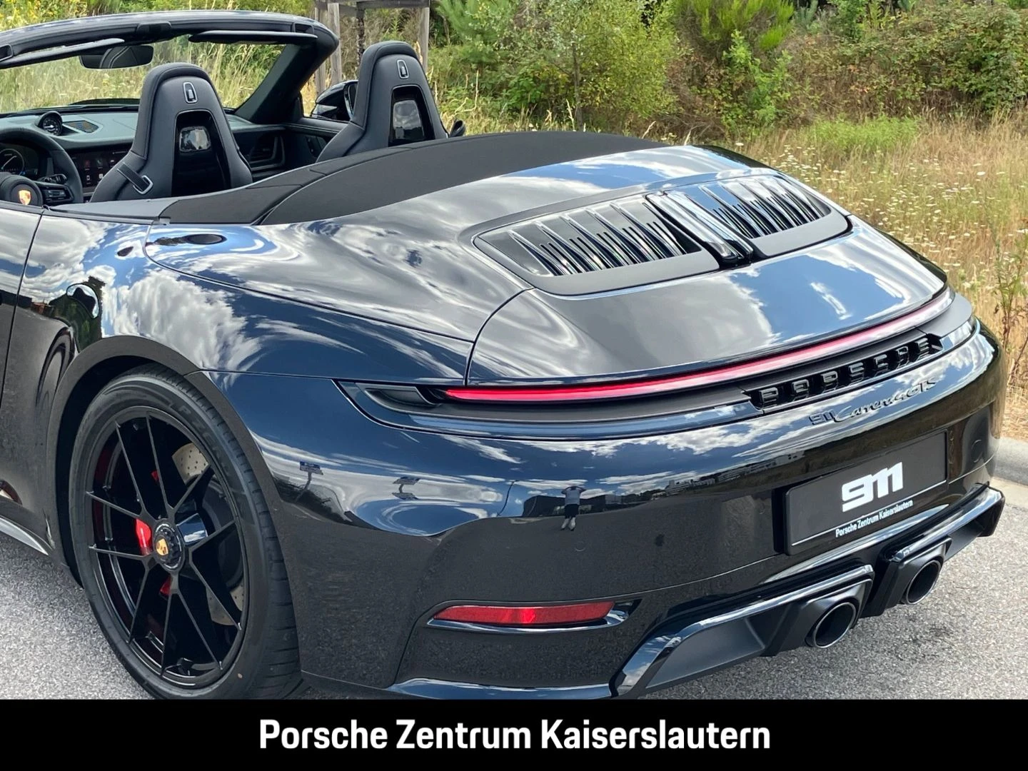 Porsche-911-image-17