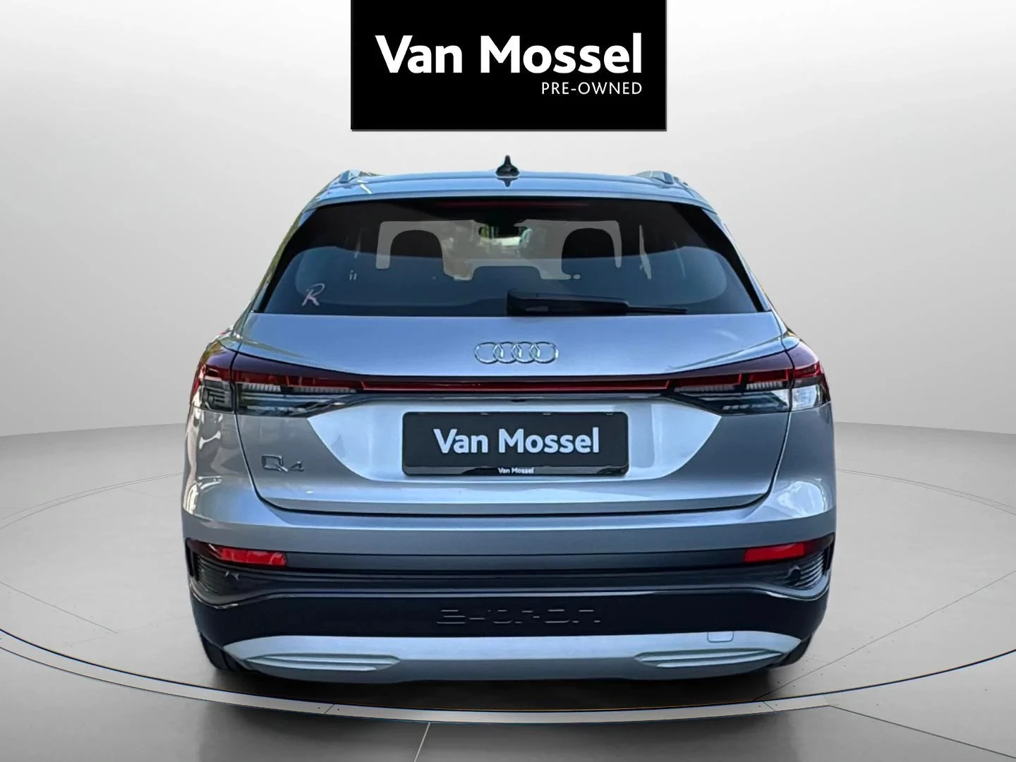 Audi-Q4 e-tron-image-3