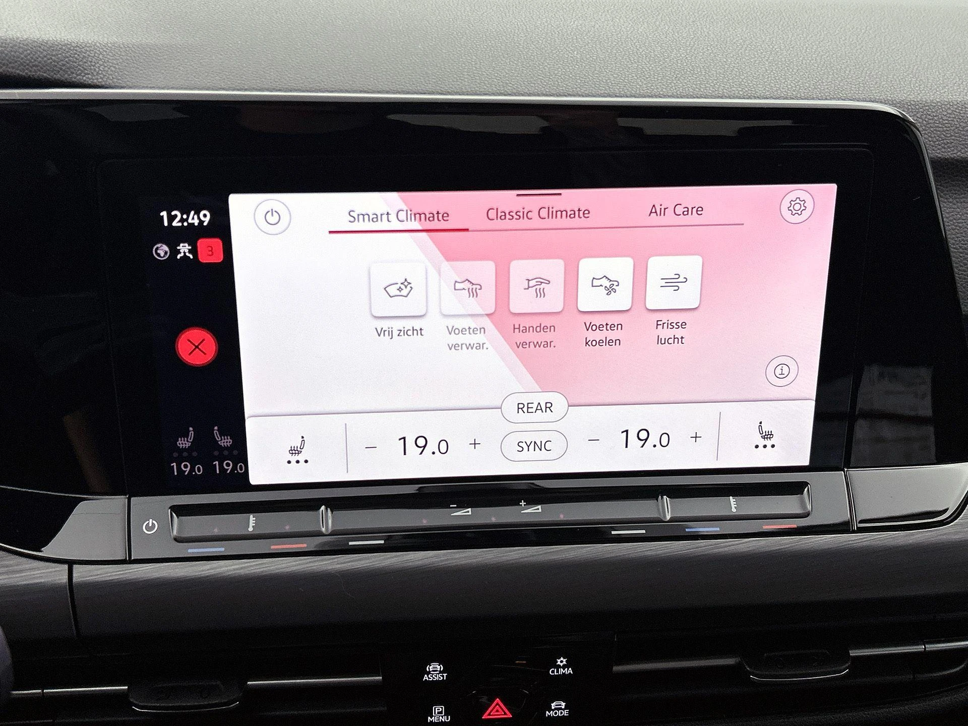 Volkswagen-Golf-image-23