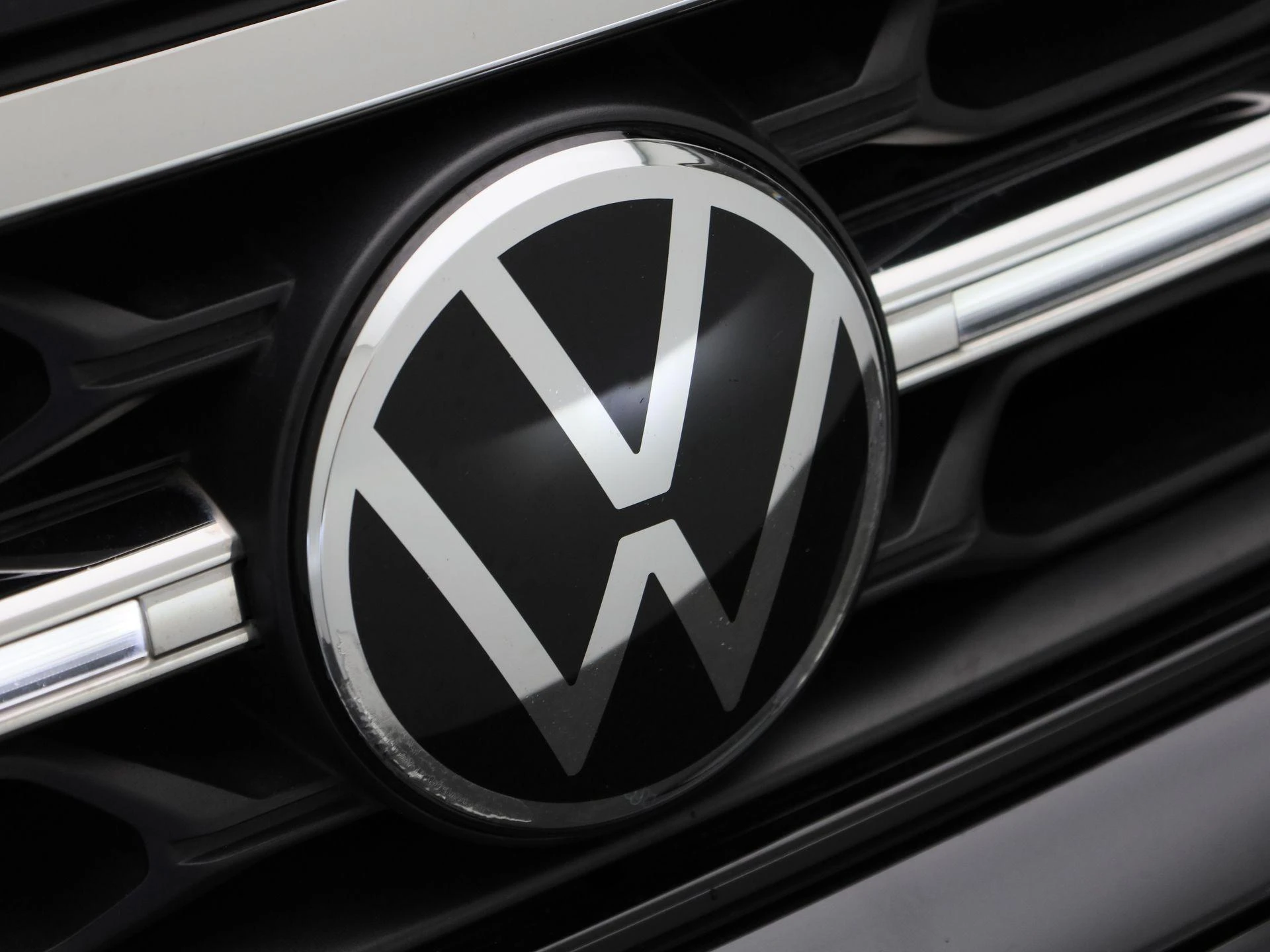Volkswagen-T-Roc-image-36